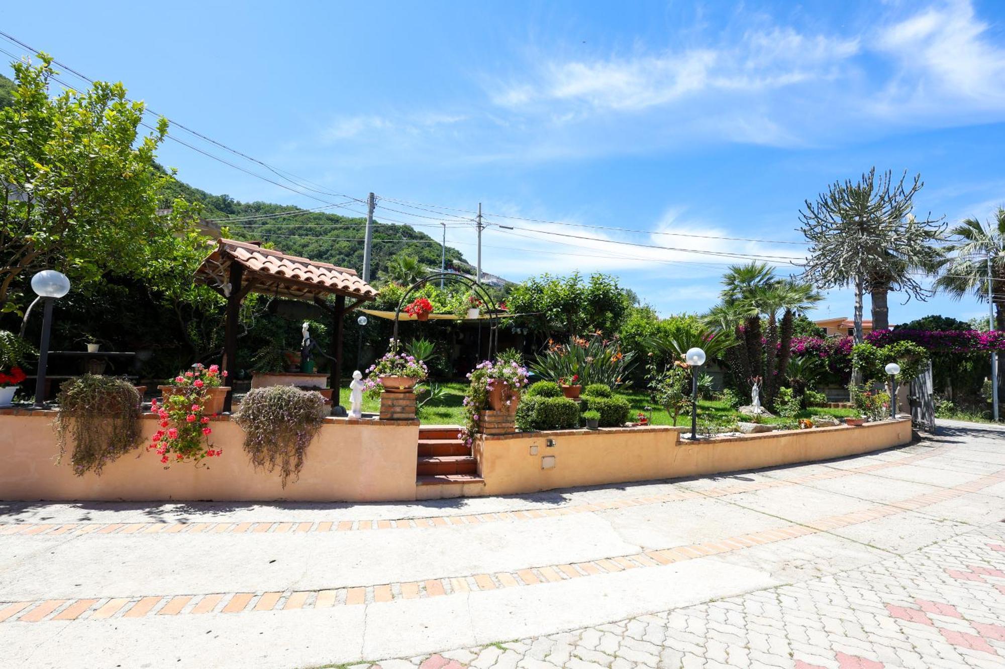 تروبيا B&B Valeri المظهر الخارجي الصورة